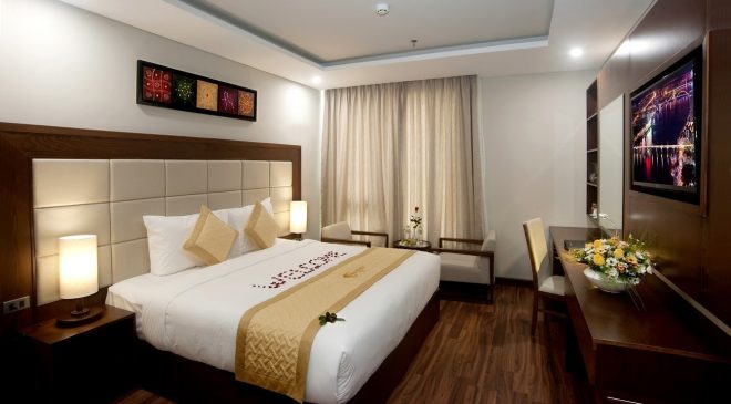 Phòng Superior được thiết kế nội thất ấm cúng với 1 giường đôi rộng rãi, đây là nơi thích hợp cho những du khách muốn yên tĩnh nghỉ ngơi sau ngày dài