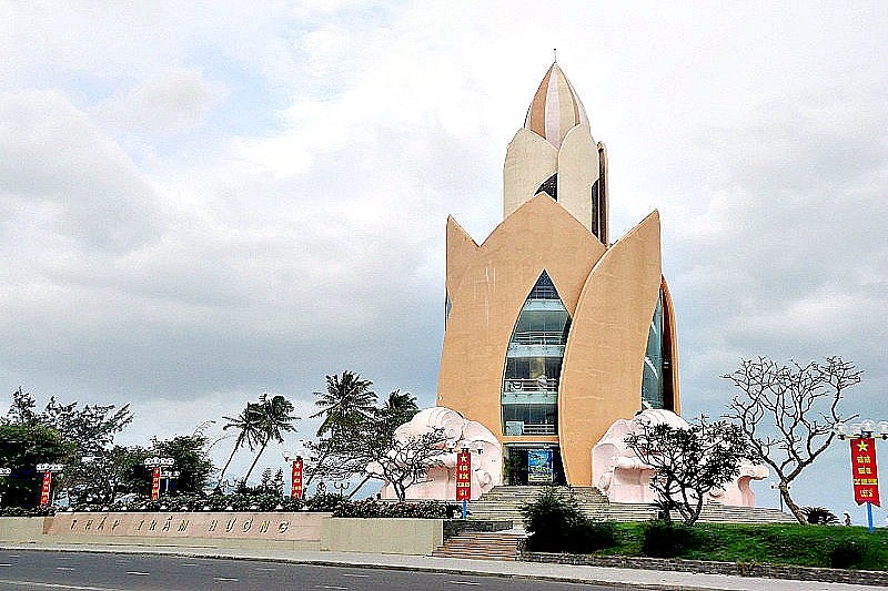 Nha Trang Long Sơn Nhà Yến Tháp Bà Ponagar 3 Ngày