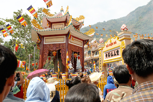  Hội Du Xuân Núi Bà Đen ở Tây Ninh - Điểm đến du xuân 2018