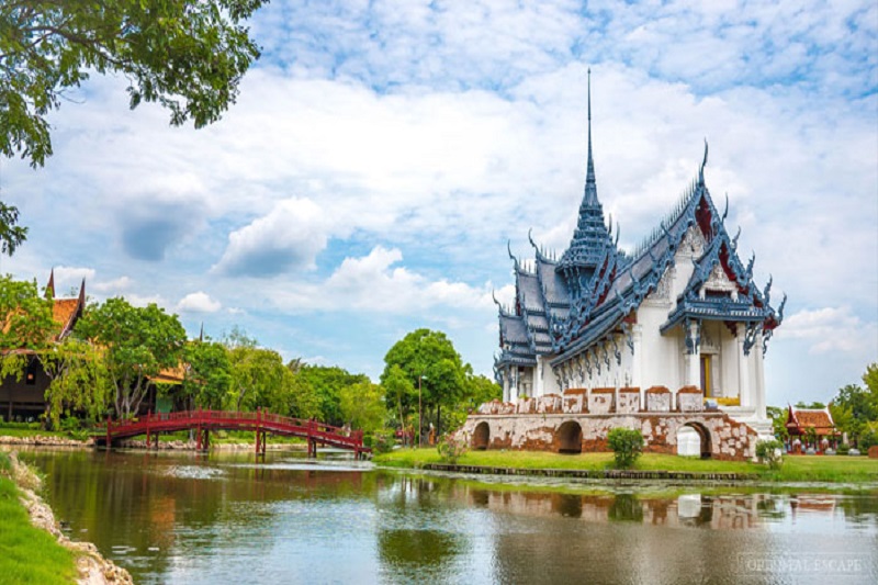 TRANG HOÀNG CÔNG VIÊN MUANG BORAN THÁI LAN