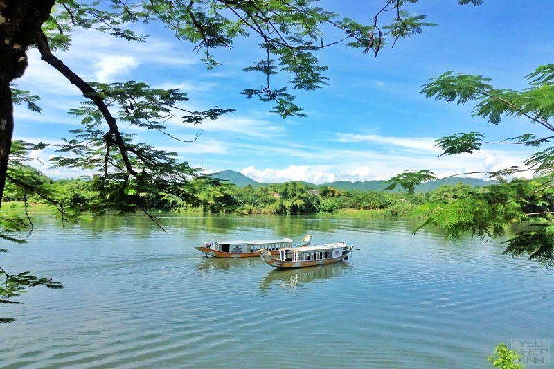 Đến với Huế là đến với dòng sông Hương đầy thơ mộng