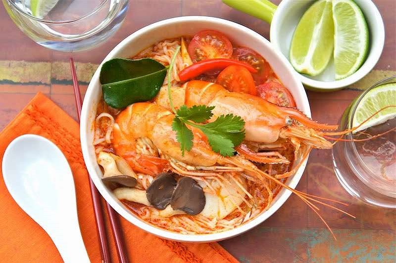 Tom Yum - Món ăn không thể bỏ lỡ khi đến Thái Lan